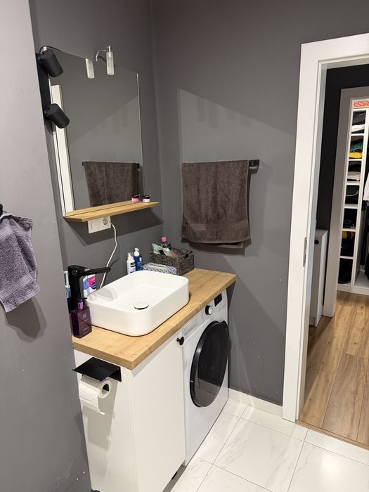 Apartament 2 camere, 55mp, balcon 8mp, zona BMW, 2 parcari!