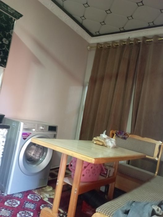 Uy sotiladi sarimazorda kuchasida