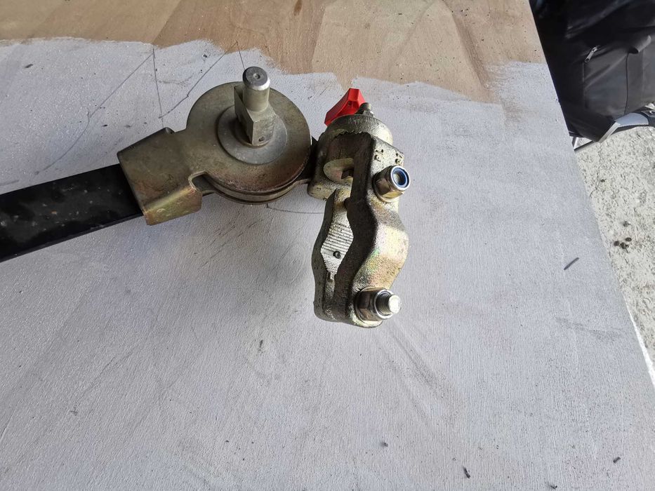 Стабилизатор за каравана / ремърке BULDOG 200Q