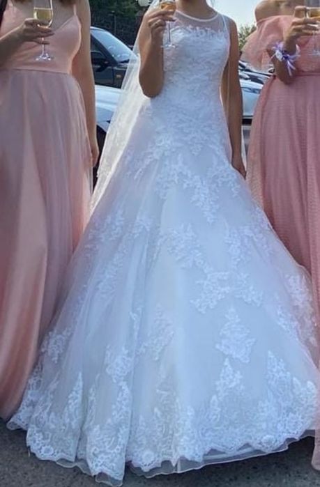 Платье со шлейфом