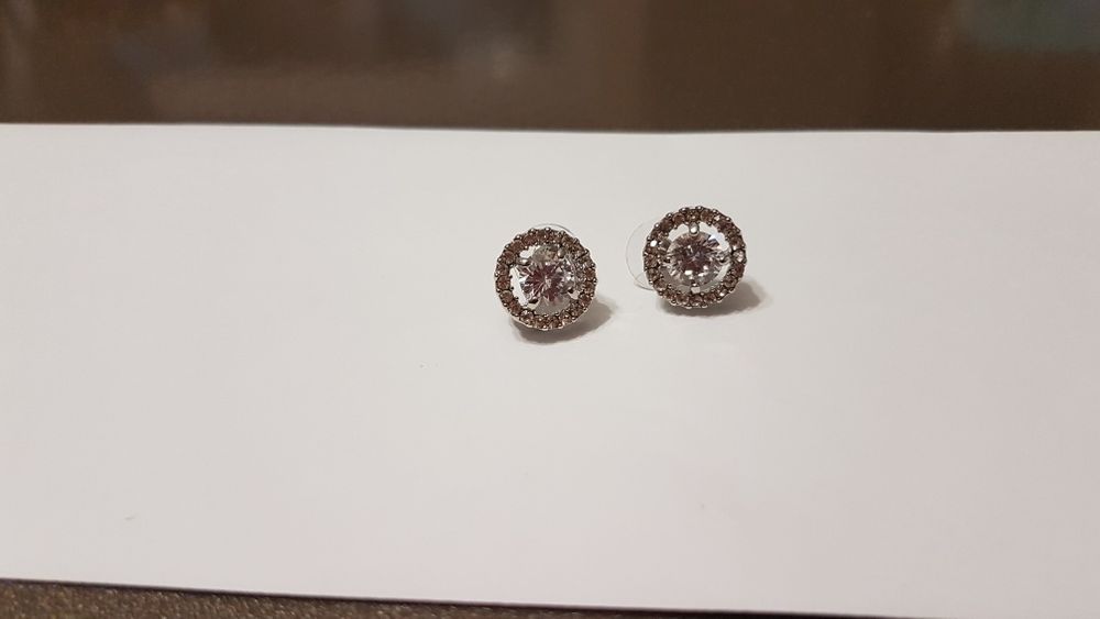 Обеци с кристали. Нови! Много ефектни.