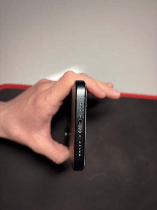 Продам iphone 16 128 black