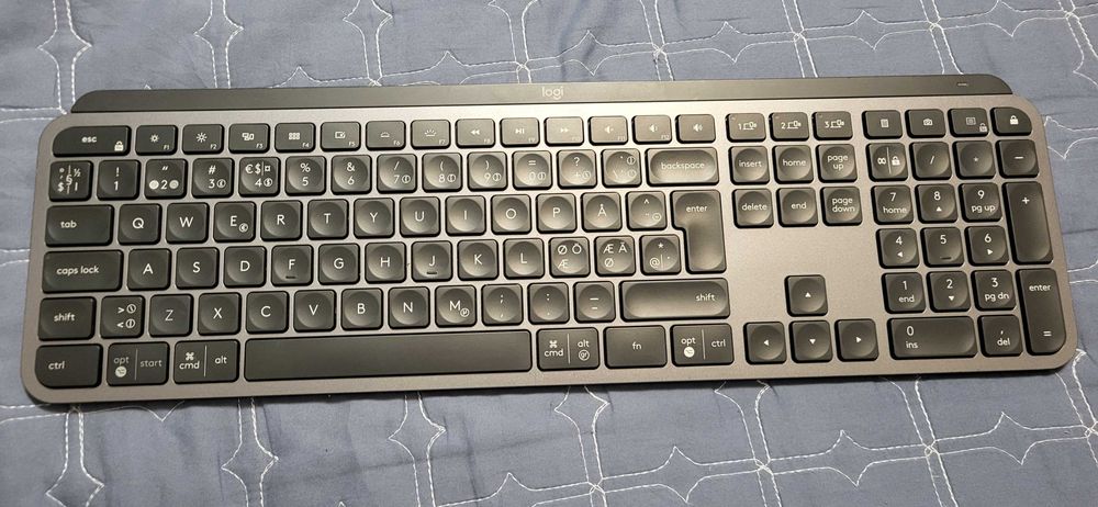 MX Keys Logitech Tastatura Wireless Bluetooth fuctionala + dongal