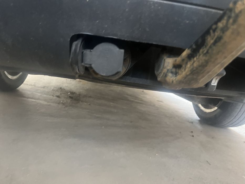 Carlig pasaat b6 limuzina cu instalatie modul