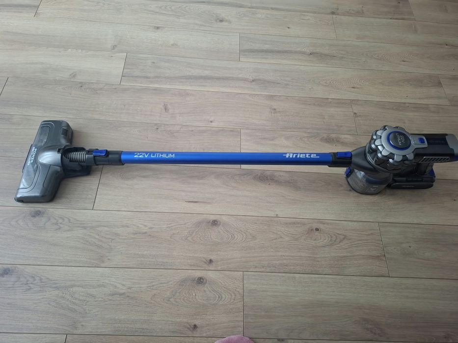 Asprator Ariete 22V Lithium