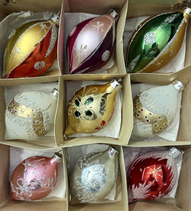 Globuri vechi pentru pomul de Crăciun