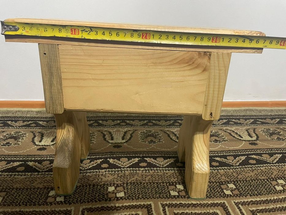 Табурет из Соснового дерева