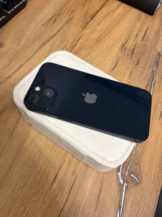 Продам iphone 13