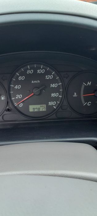 Vand mazda din 2001