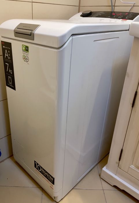 Masina de spalat rufe verticala AEG, seria 7000