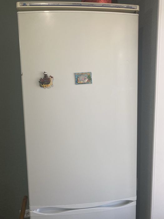 Продам холодильник
