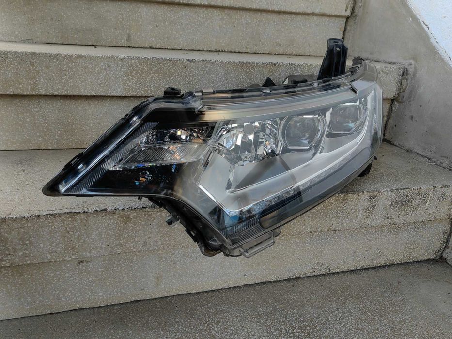 Фар Mitsubishi Outlander LED ляв Оригинален