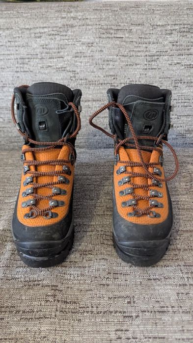 Bocanci de iarnă Tecnica