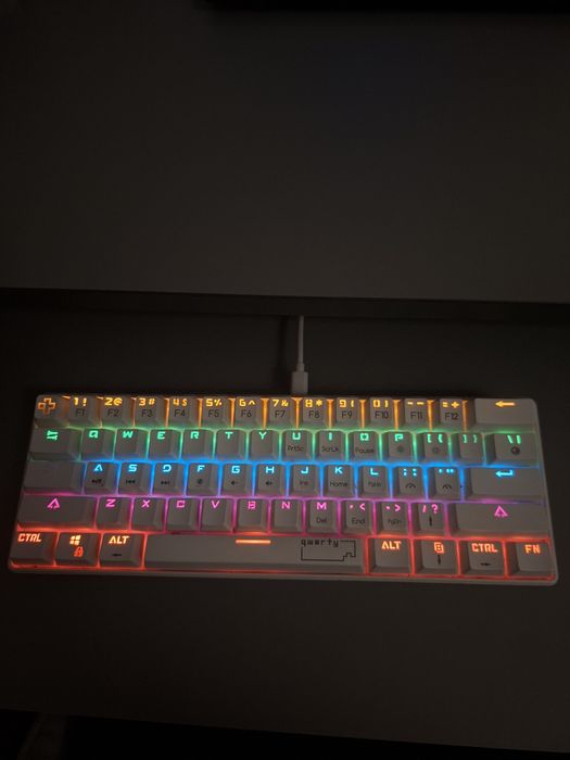 Tastatura qwerty noua