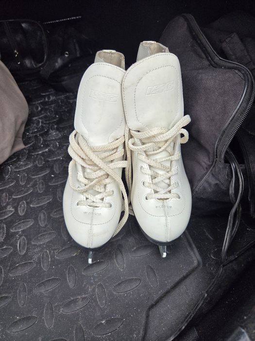 Коньки фирмы Axel