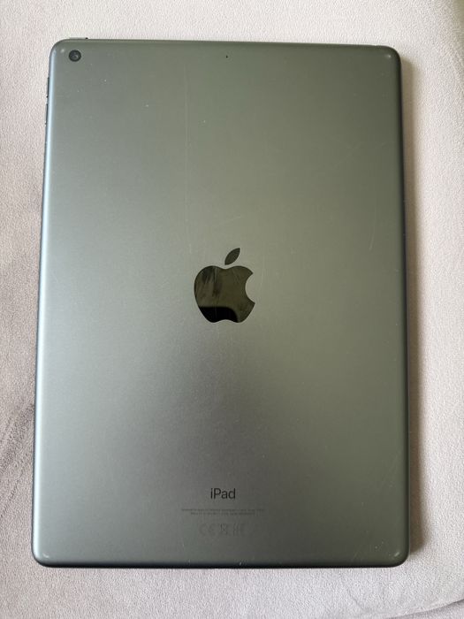 Doua iPad 7th gen  si 9th gen la pret de unu.