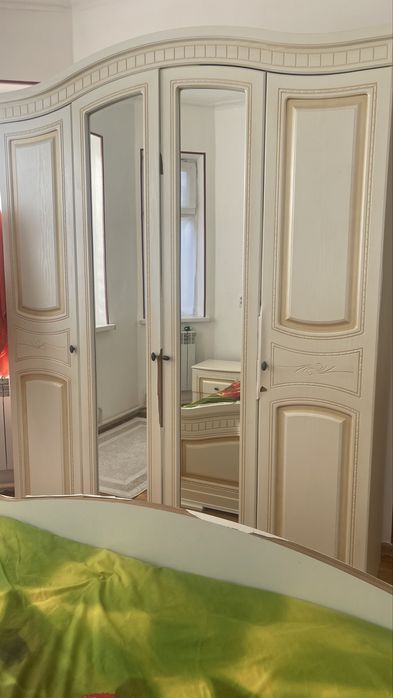 Спальный гарнитур