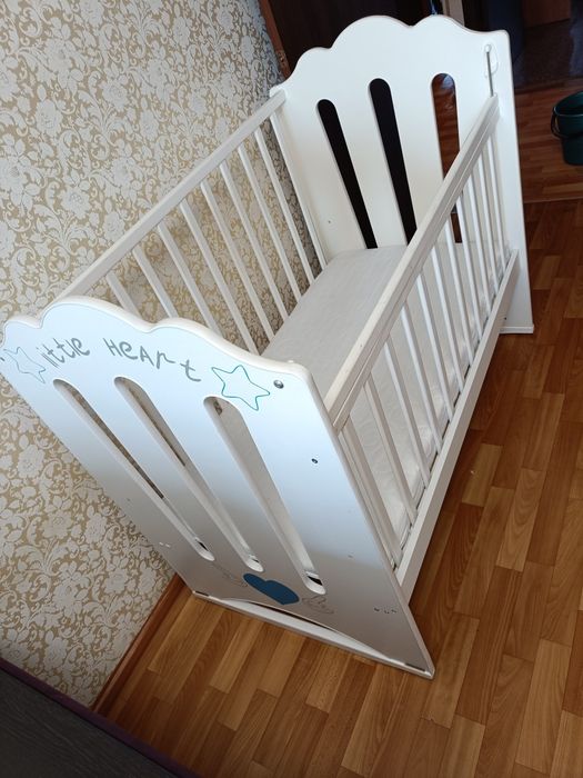 Продам детскую кроватку