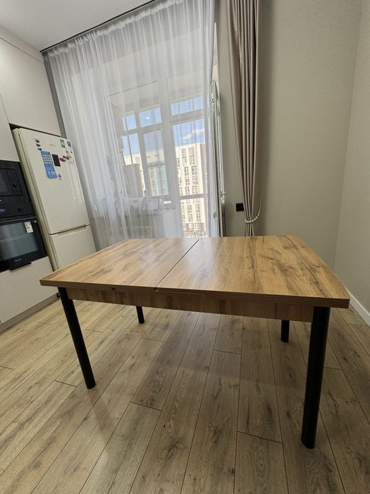 Продам раздвижной стол
