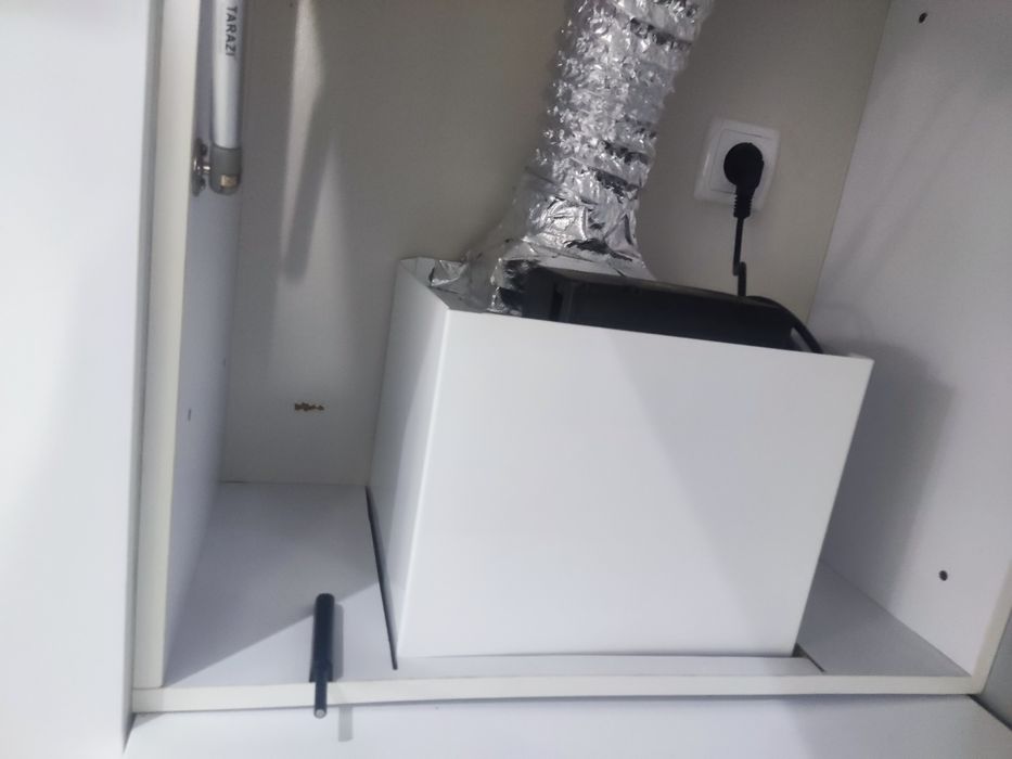 Установка вытяжка для кухния