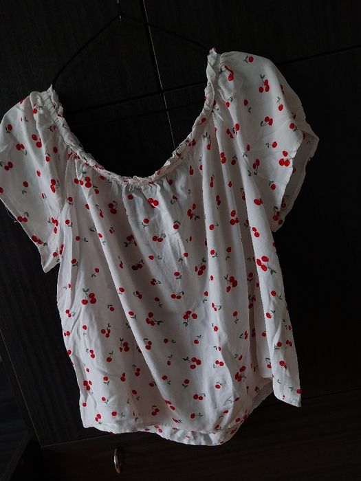 Продавам дрешки, които не нося.