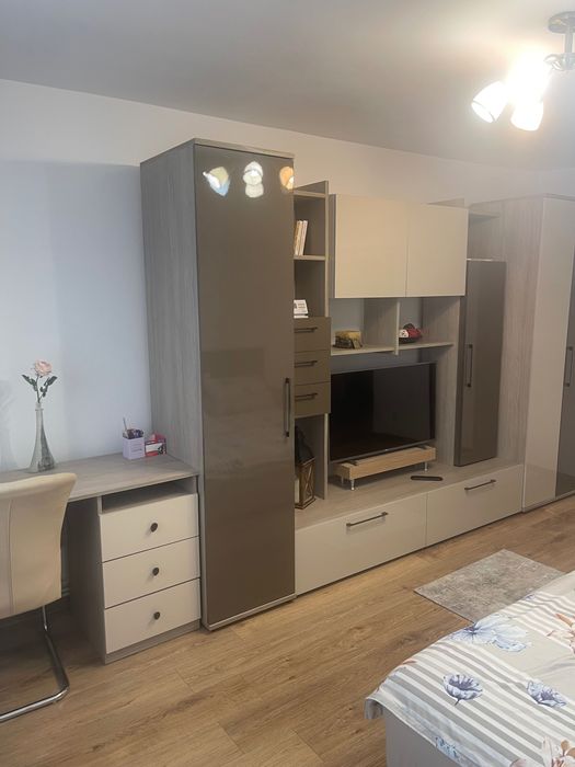Închiriez apartament două camere în regim hotelier