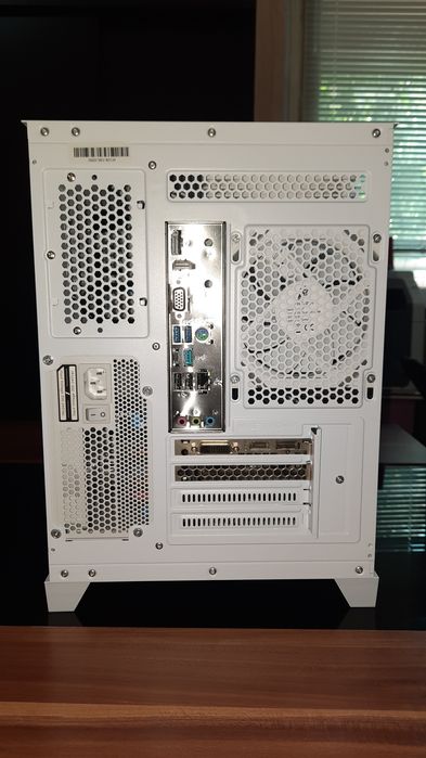RTX 2060 12GB / i3-13100F / 16GB RAM / 512GB NVMe + 240GB SSD / Водно охлаждане / Геймърски компютър/ aRGB регулируеми вентилатори + дистанционно.