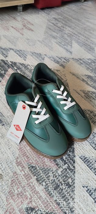 Adidasi Lee Cooper noi, cu eticheta, marimea 33, 21.5-22 cm la interior