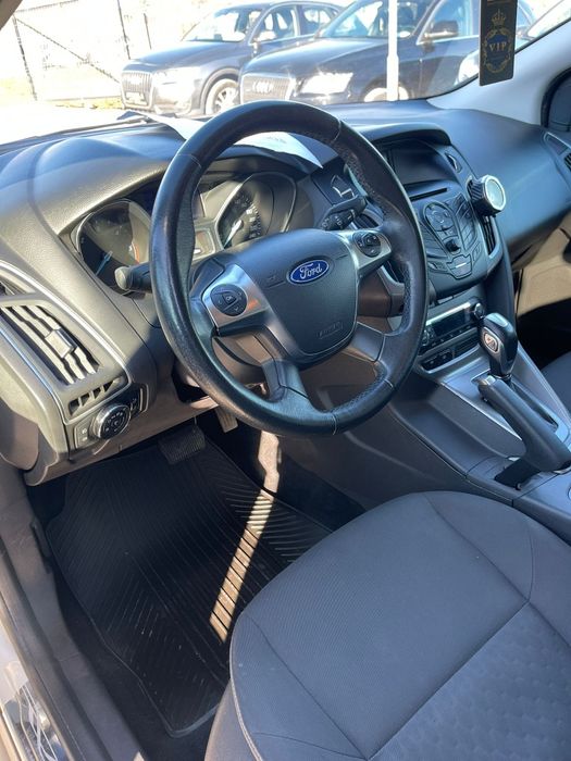 Ford  Focus  2014