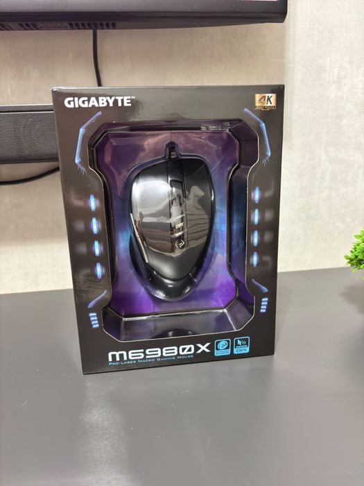 Игровая мышка GIGABYTE M6980X