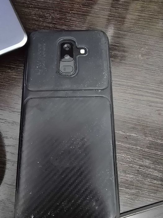 Продам телефон Samsung A6 plus