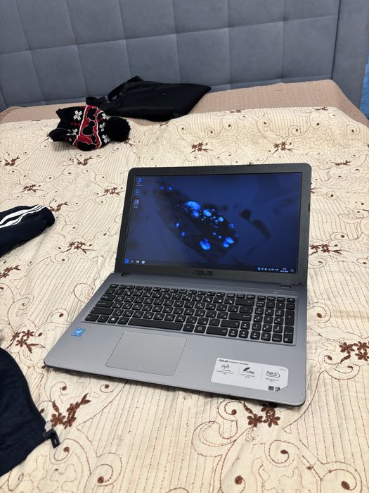 Продам ноутбук асус