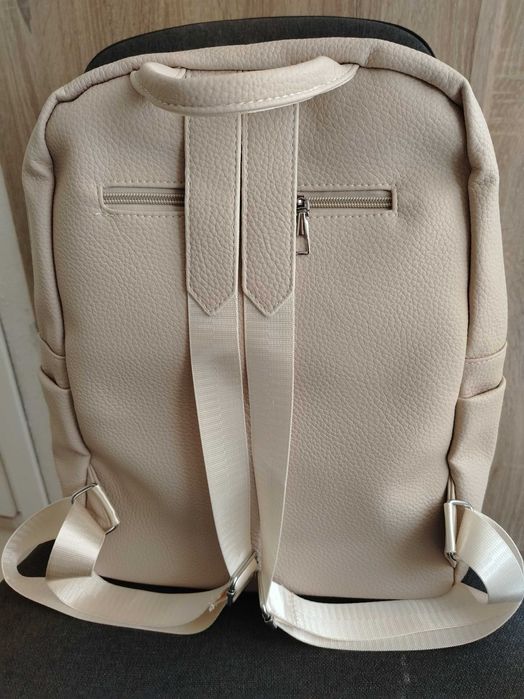 Дамска раница за лаптоп 25 Евро