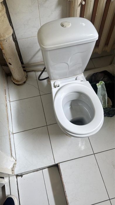 Продам срочно унитаз раковина