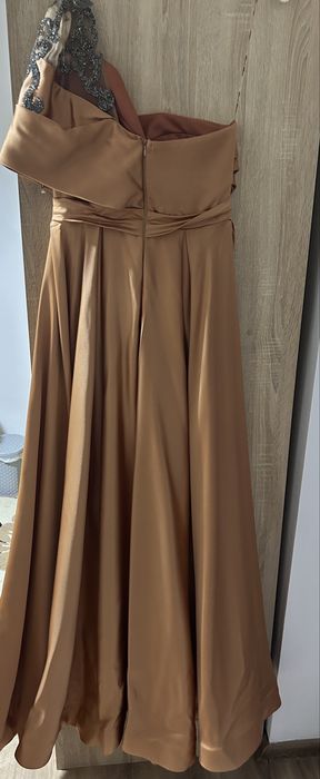 Rochie eleganta lunga culoarea coniac, marimea 42