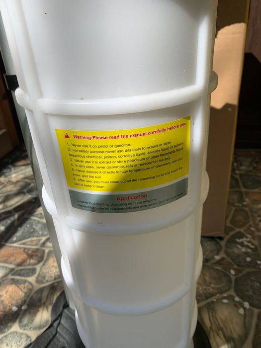 Vand Pompa extras uleiul din motor