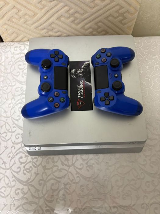 Продам пс4 Слим 512гб