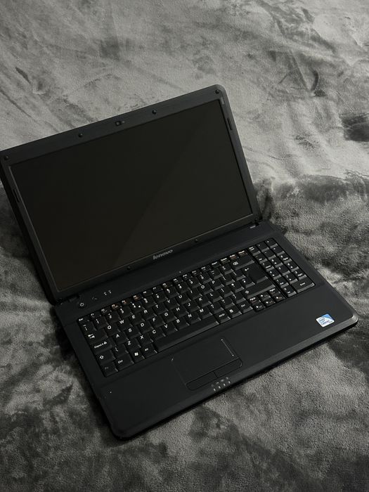 Laptop Lenovo G550 15.6 inch, Procesor Intel Celeron, 4Gb Ram, 128 SSD