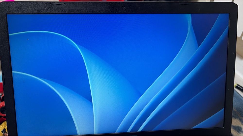 Ноутбук asus m570