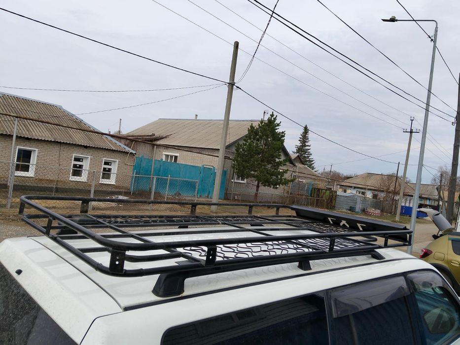 Продам багажник на Mitsubishi montero