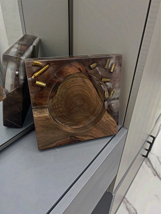 Пепелник за пури от масивно дърво и епоксидна смола