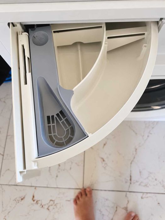 пералня машина за вграждане Whirlpool