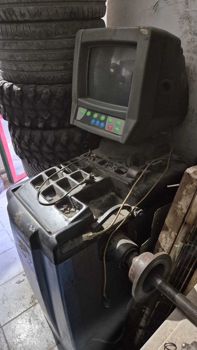 Продавам  баланс машина BEISSBARTH 865 AD