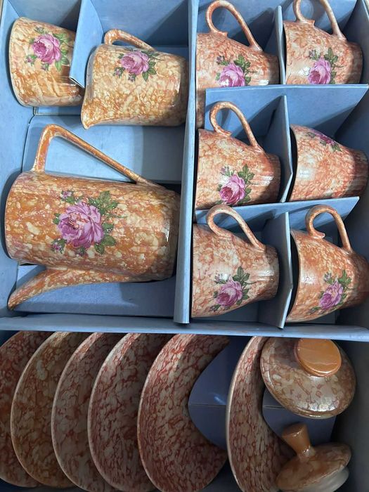 Продам сервиз кофейный чайные пары