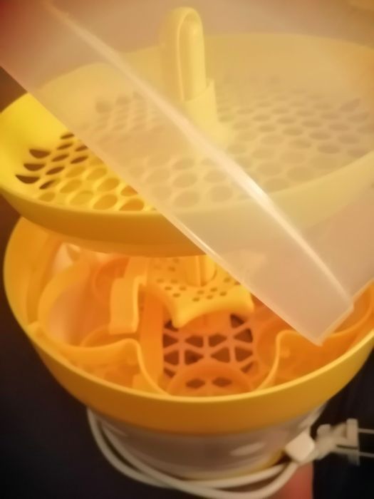 Sterilizator sticle, biberoane etc..