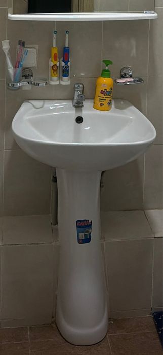 Продается белая раковина