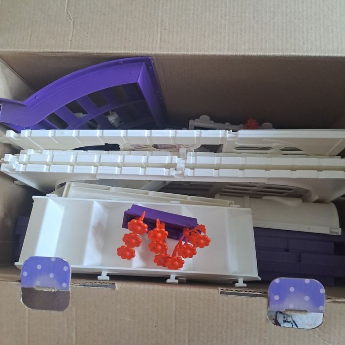 Продам игрушечный домик