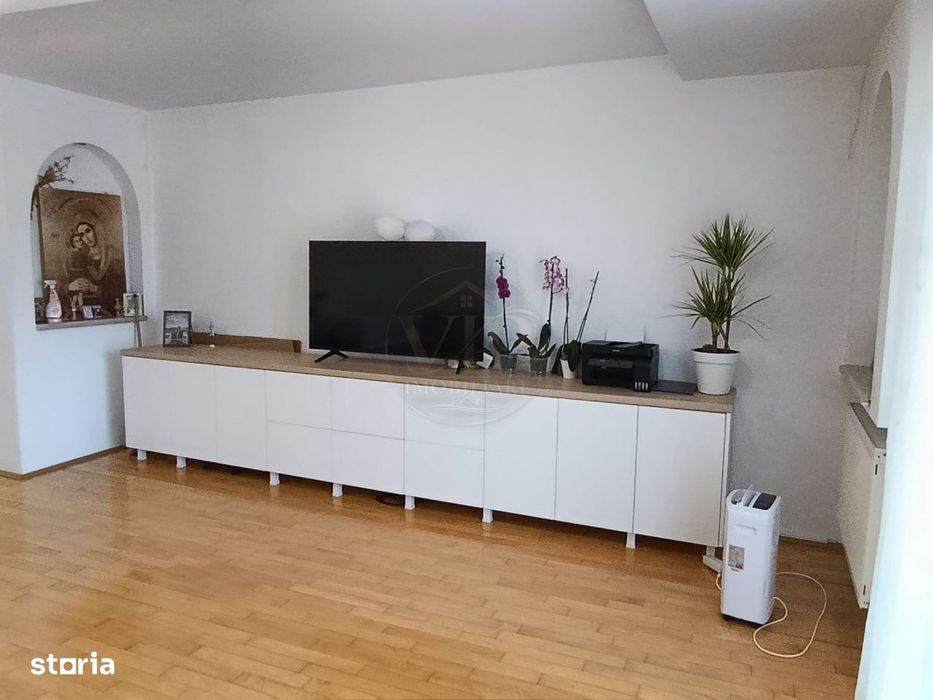 Apartament cu 3 camere,bloc nou, decomandat,105 mp utili,Centru