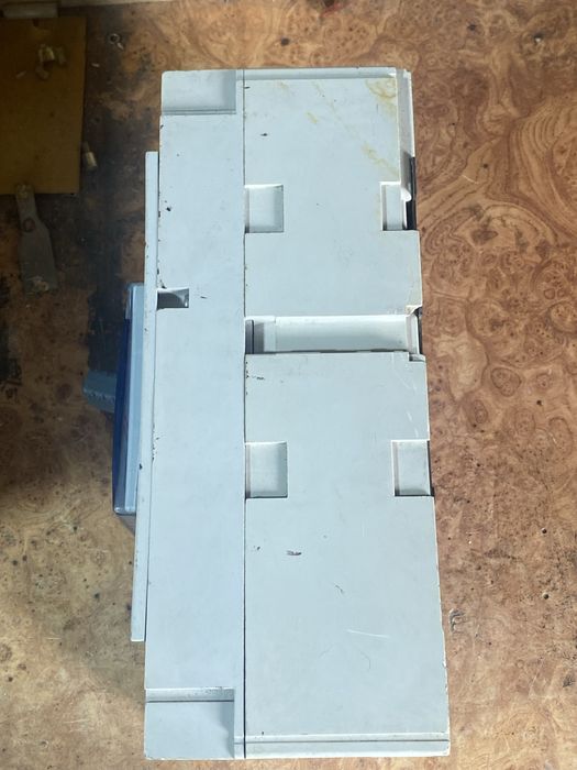 Выключатель Legrand