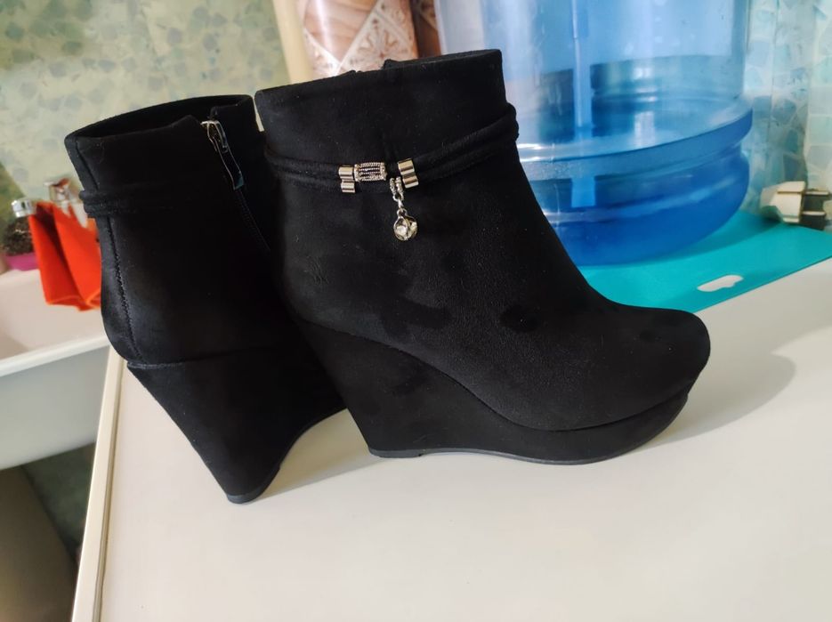 Срочно продам сапожки.